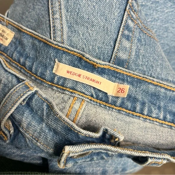 Levi's WEDGIE STRAIGHT JEANS CALLING ALL BLUES Women’s Size 26 - Picture 8 of 11